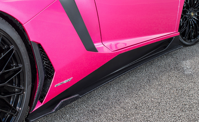 Lamborghini Aventador SV - 0 to 100km/h (62mph) Sprint in Just 2.8 Seconds