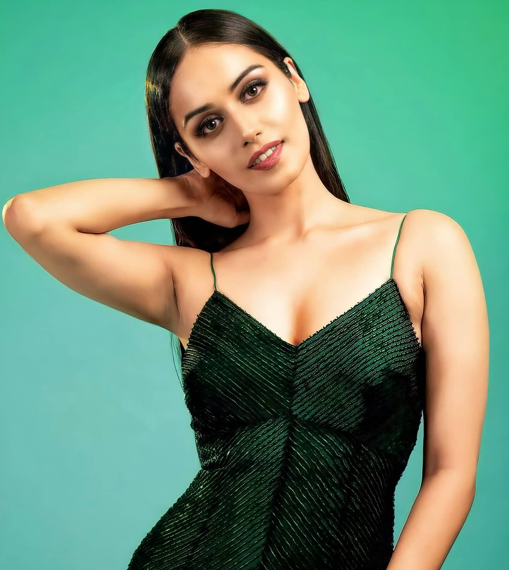 Manushi Chhillar Armpit