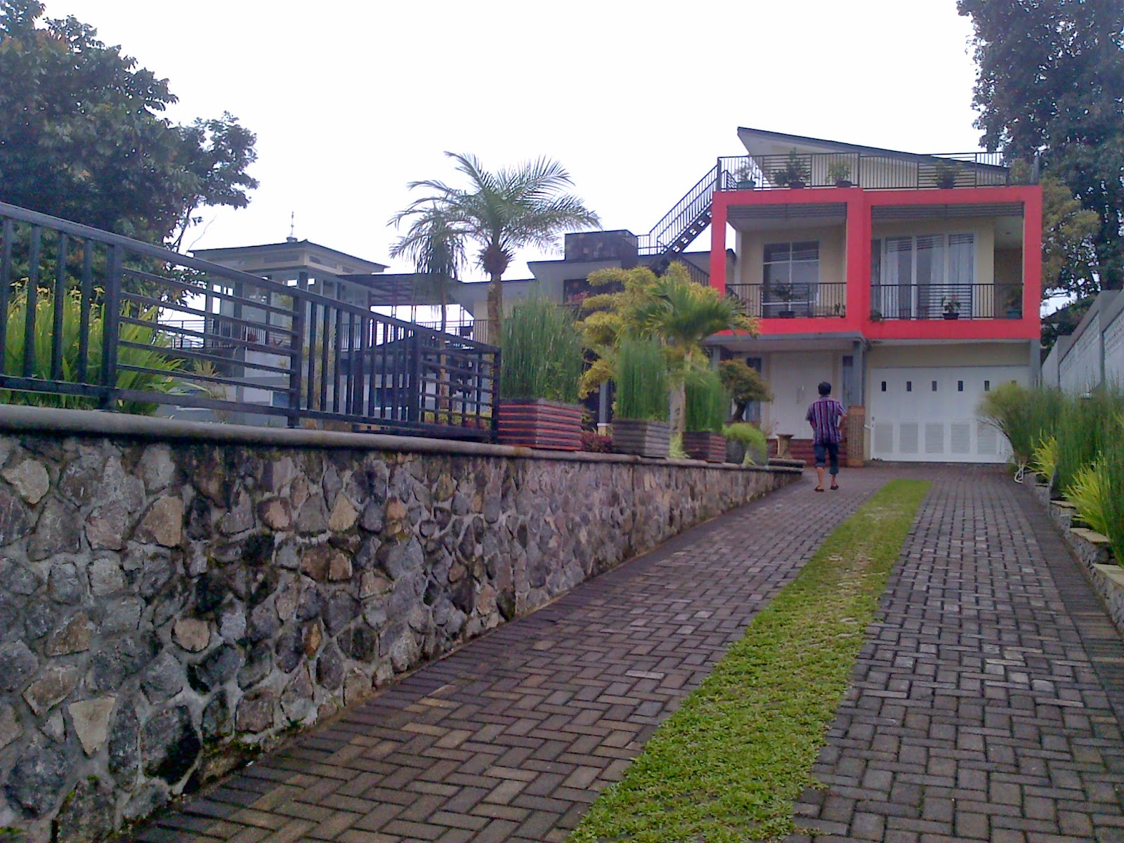   sewa villa di puncak ada kolam renang - VILLA DI PUNCAK