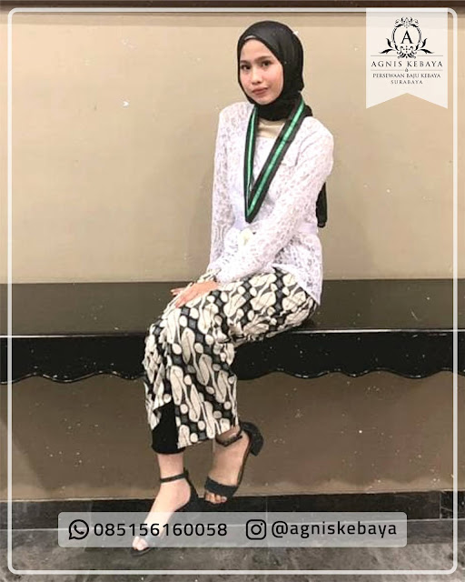 SEWA KEBAYA WISUDA MURAH SURABAYA