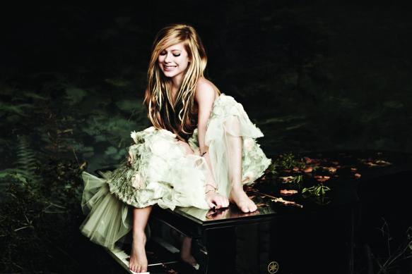Check out the latest set of Avril Lavigne promotional photos from this