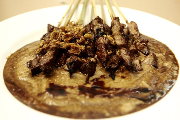 Sate Sumsum dan Ginjal Pak Oo bogor