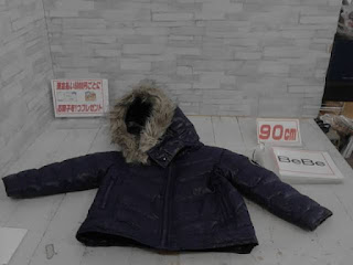 中古品　子供服　90㎝　BeBe　ラベンダーカラー　アウター　498円