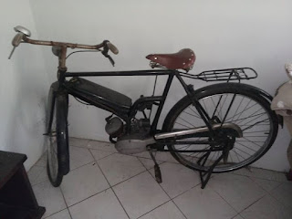 PASAR SEPEDA ANTIK : Dijual Onthel Motor Antik - BOGOR