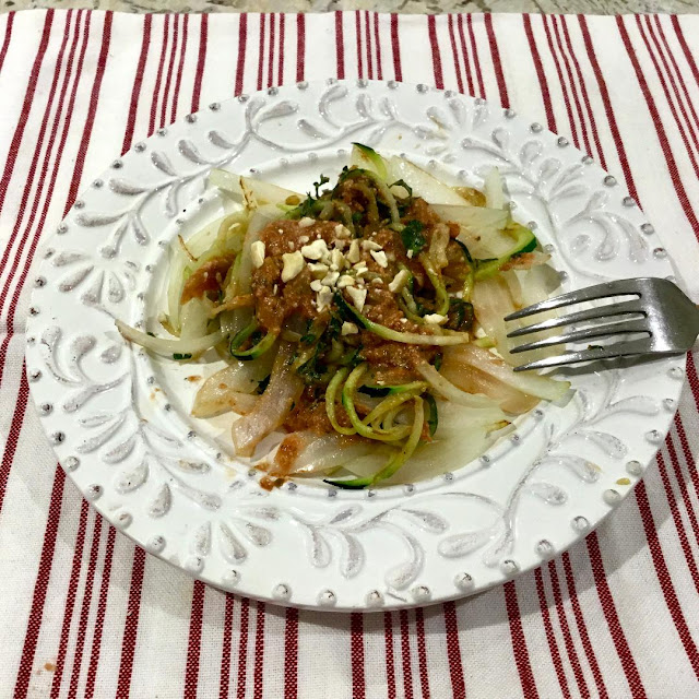 vegan zucchini noodles with cashew sauce