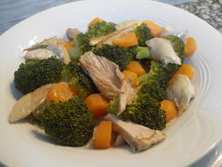 Brócoli con pollo asado y zanahoria