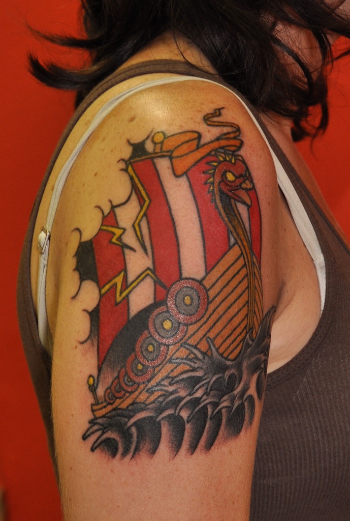 Labels: arm tattoos, complete, old school, Tattoos, viking ship