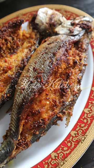 Ikan Cencaru Sumbat Sambal Kelapa - Azie Kitchen
