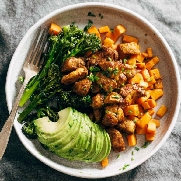 Spicy Chicken Sweet Potato Meal Prep Magic Bowls #HealthyRecipe #HealthyMeals