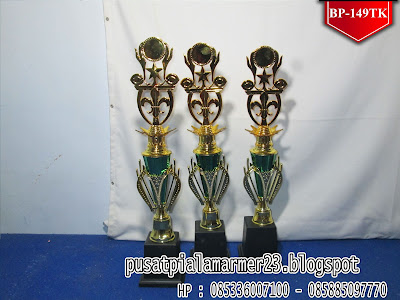 trophy figur tunas kelapa