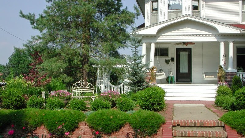 Front Yard - Landscaping Design Ideas For Front Of House