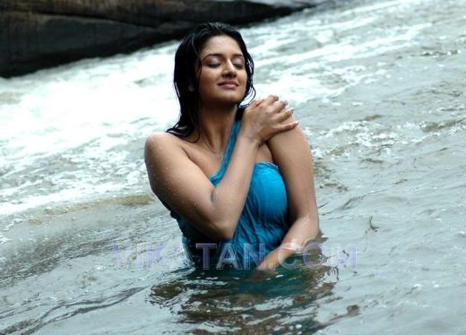 vimala raman hot wet river pictures 