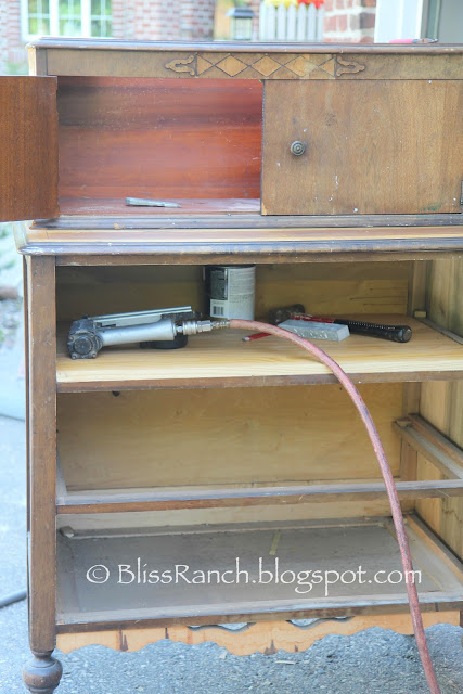 Antique Dresser Becomes Portable Patio Bar, Bliss-Ranch.com