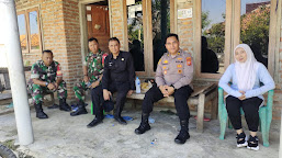 Kompak, Kapolsek dan Danramil Cikedung Sambang Warga