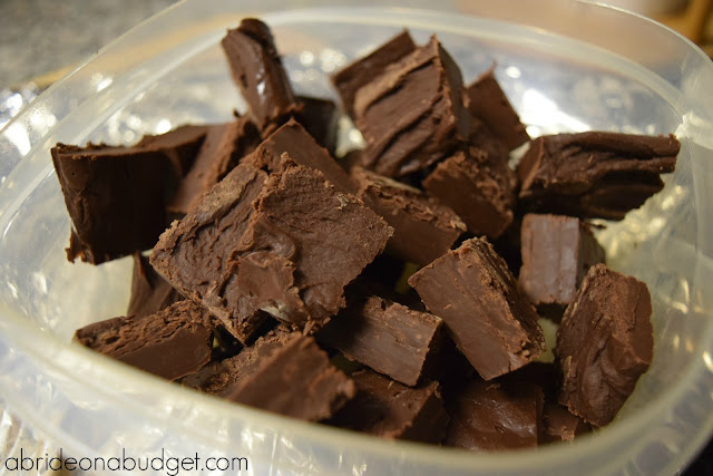 Looking for a cheap and easy treat? Check out this TWO-INGREDIENT homemade fudge from www.abrideonabudget.com. Seriously, it's a perfect homemade wedding favor -- or any party favor, really. And just two ingredients (which you may already have at home!). Pin now, make it later.