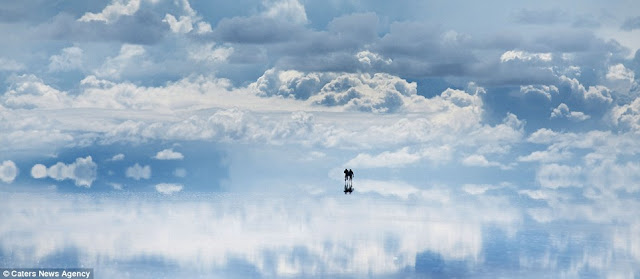 FOTO: Cermin Raksasa Dunia di Bolivia