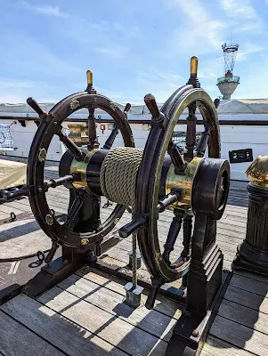 Ship's wheel of Frigate Dom Fernando II e Glória in Almada