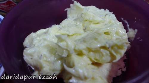 Dari Dapur Ezzah: Ayam Roasted dan Roti Garlic