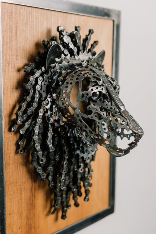 Leah Jeffrey arte esculturas animais metais reciclados ferro-velho