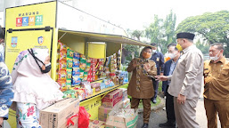 Apresiasi Bantuan Warung UPG, Bupati Serang Ajak Kebersamaan Bangkit dari Pandemi