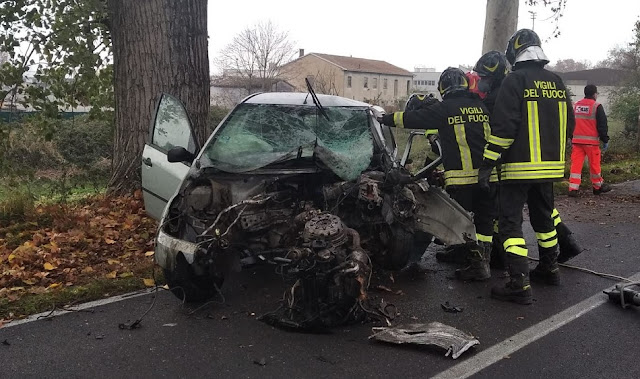 Il 22enne albanese subisce un fatale incidente stradale a Ferrara