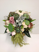 Wedding Flowers spilling over with earthy goodness! (earthy natural wedding flowers )