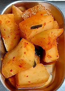 Sliced radish kimchi