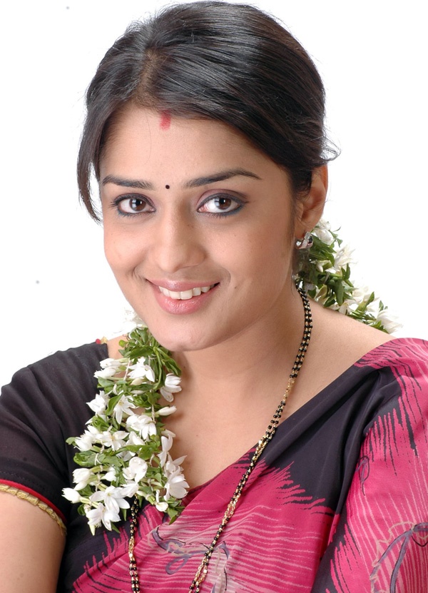 hot-sexy-indian-actress-Nikita-desi-filmstar-movie-celebrity-Nikitha-saree-blouse
