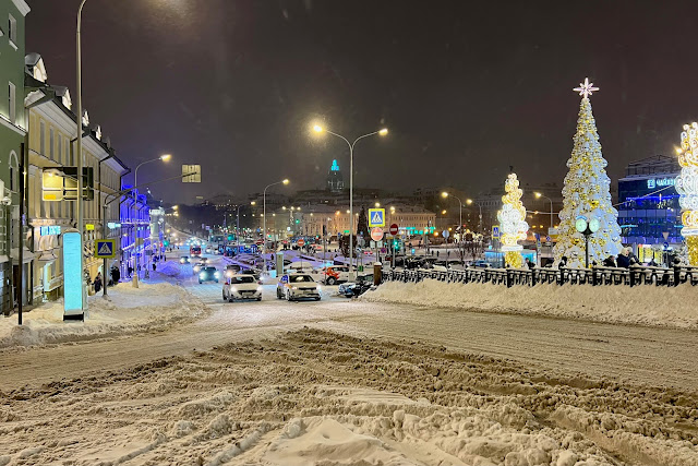 Рождественский бульвар, Трубная площадь, новогодние елки