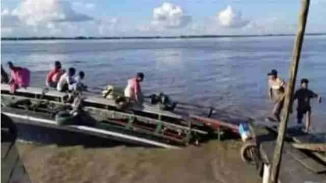 जलमार्ग परिवहन का सबसे सस्ता साधन है, असम के जल परिवहन विभाग के तीन अधिकारियों को निलंबित