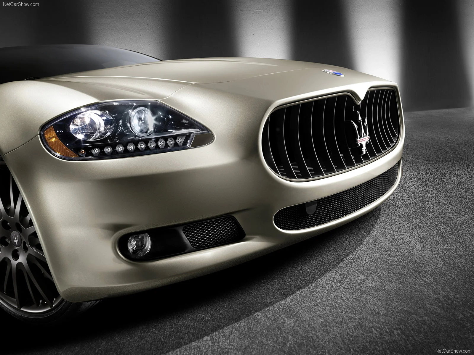 Hình ảnh siêu xe Maserati Quattroporte Sport GT S Awards Edition 2011 & nội ngoại thất