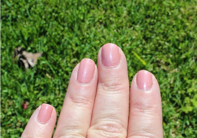 Milani Nail Polish A rose My Lady 3