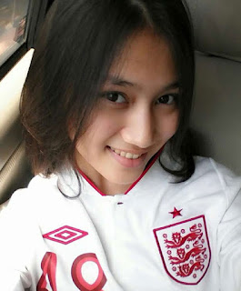 menemukan foto melody jkt48 bugil?