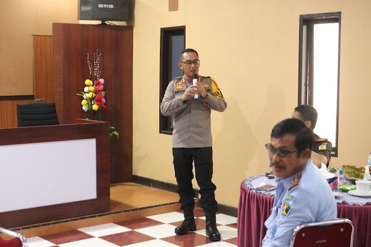 Kapolres Takalar AKBP Beny Murjayanto Gelar Ngopi Bareng CJS 