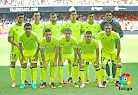 REAL BETIS BALOMPIÉ - Sevilla, España - Temporada 2016-17 - Piccini, Fabián, Pezzella, Alex Alegría, Aissa Mandi y Adán; Petros, Rubén Castro, Darko Brasanac, Riza Durmisi y Joaquín - VALENCIA C. F. 2 (Rodrigo, Ezequiel Garay) REAL BETIS BALOMPIÉ 3 (Rubén Castro 2, Joaquín) - 11/09/2016 - Liga de 1ª División, jornada 3 - Valencia, estadio de Mestalla