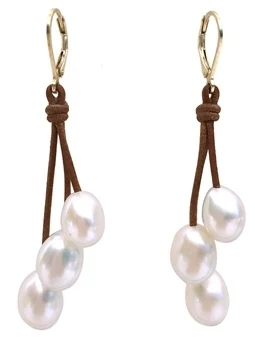 Wendy Mignot’s dangling freshwater pearl earrings