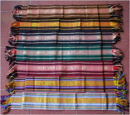 Kerajinan tekstil tradisional dan modern beserta gambarnya