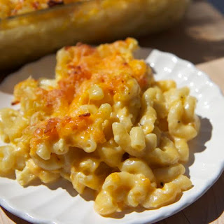 Mom's Favorite Baked Mac and Cheese