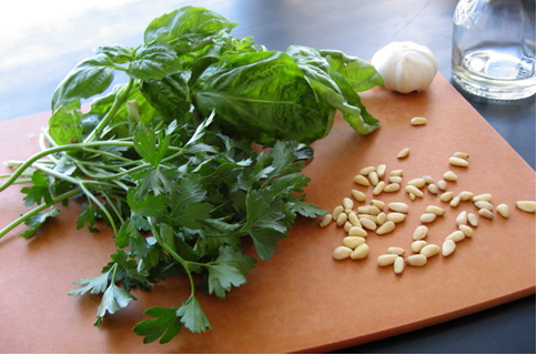 savorychicks make pesto