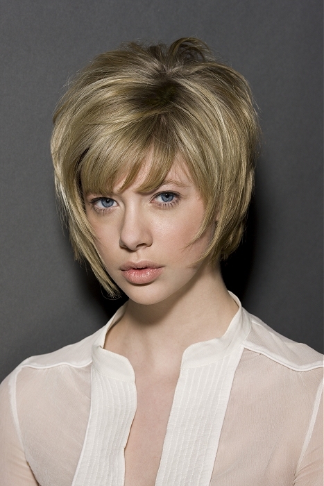 Beautiful Hairstyles for Round Faces