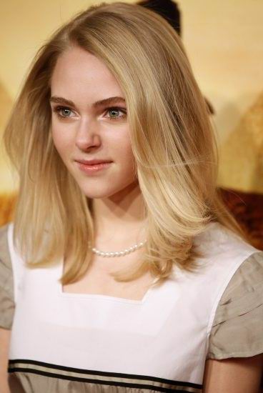 New Hot Anna Sophia Robb model photo gallery 2011