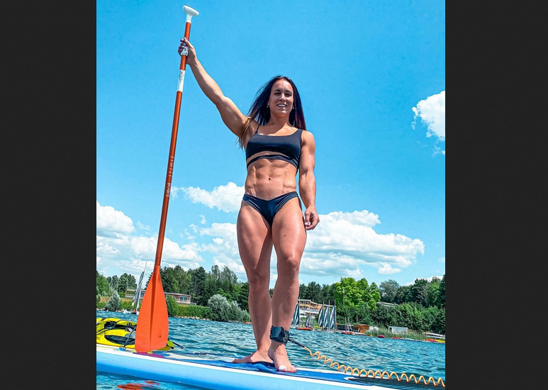 Beach-Ready Physiques of Inspirational bodybuilder women