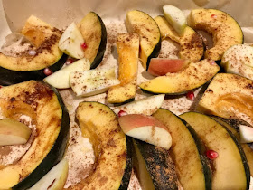 slices of acorn squash with apples for roasting