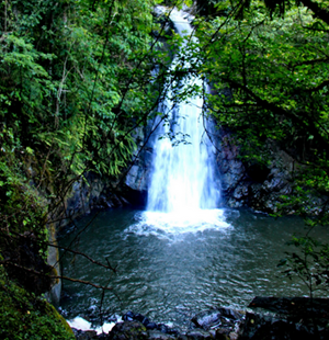 Tempat Wisata Air Terjun Haratai yang Tersembunyi