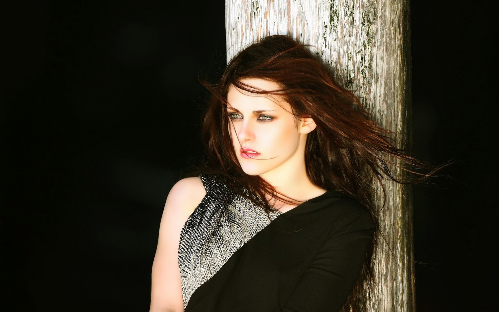Kristen Stewart in Twilight Saga Eclipse Wallpapers | HD ...