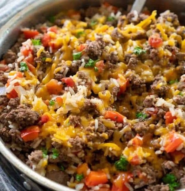 GROUND BEEF AND RICE SKILLET DINNER