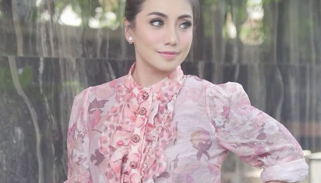 10 Pesona Siti Rahmawati yang Gantikan Lesti Kejora Jadi Juri D'Academy 5, Netizen: Jelas Kualitasnya & Tidak Kebanyakan Drama