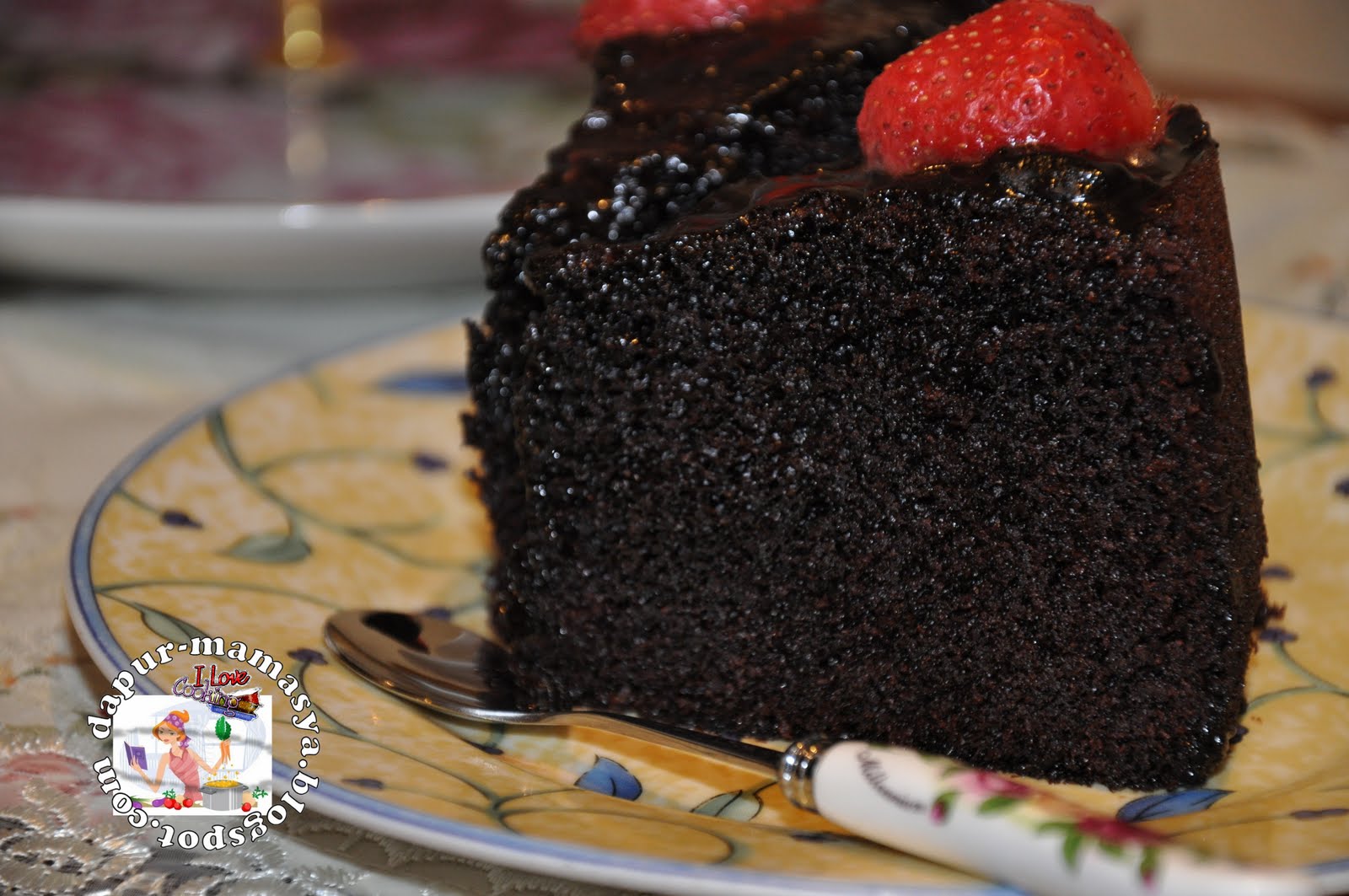 Dapur Mamasya: Moist Cho Cake 2 & birthday