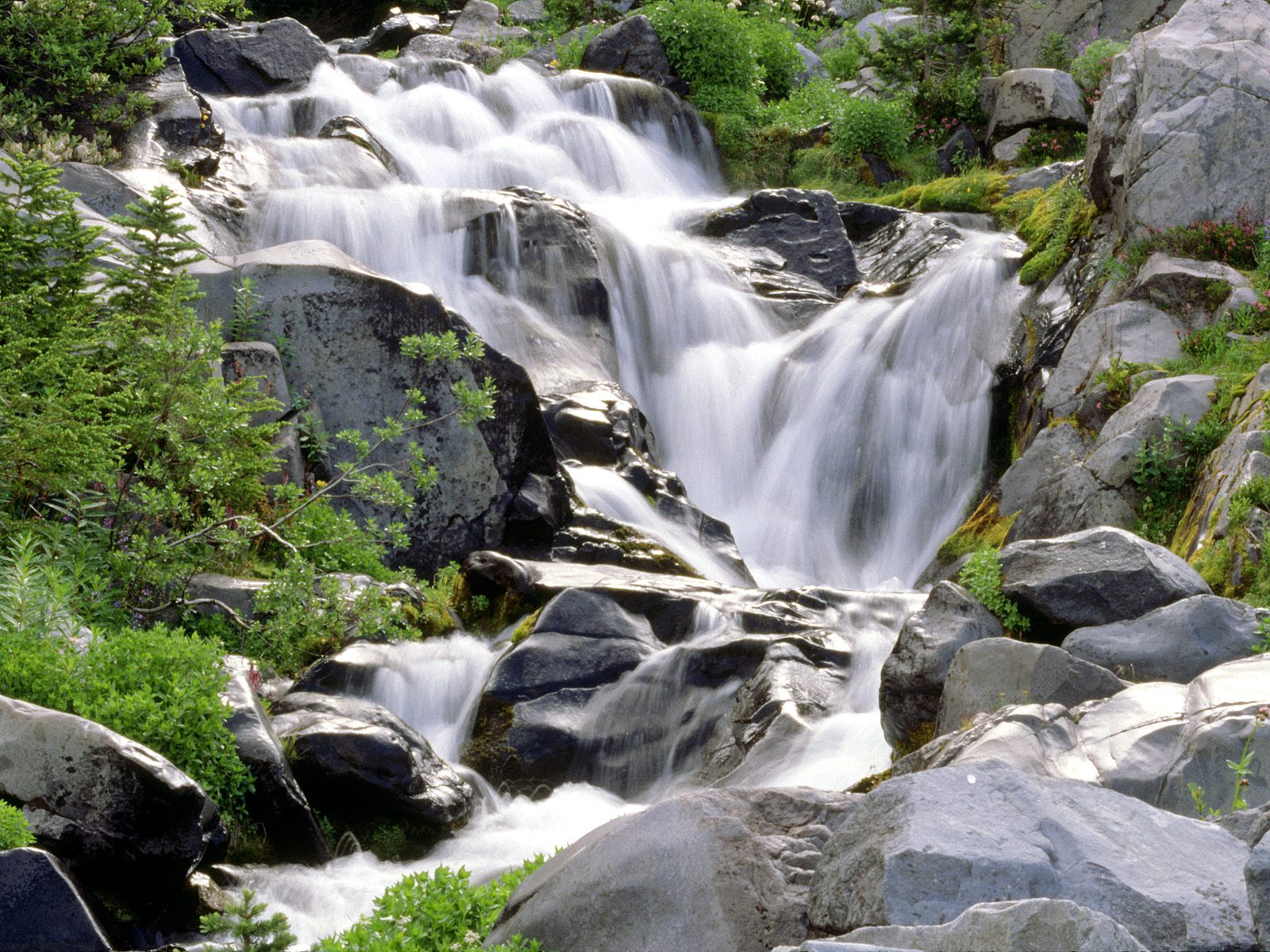 Pemandangan air terjun 12  Dunia Pengetahuan