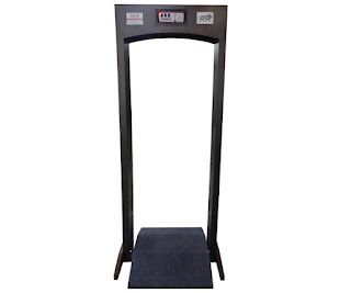 Door frame metal detector